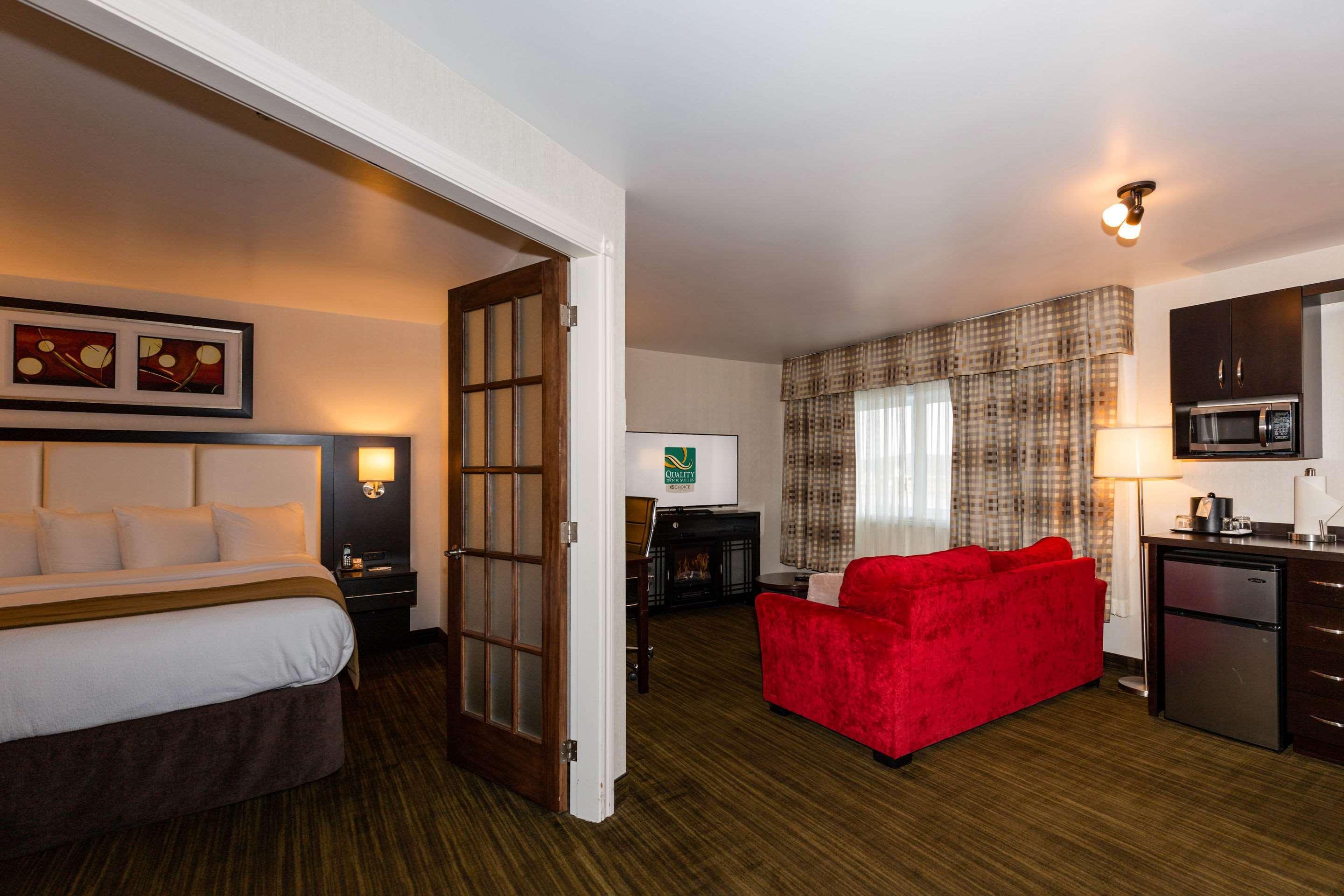 Quality Inn & Suites Matane Exteriör bild