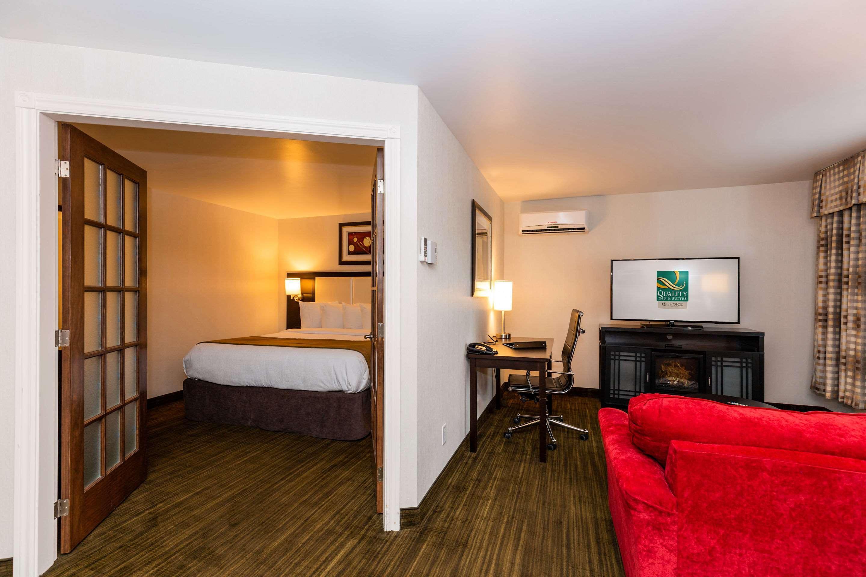 Quality Inn & Suites Matane Exteriör bild