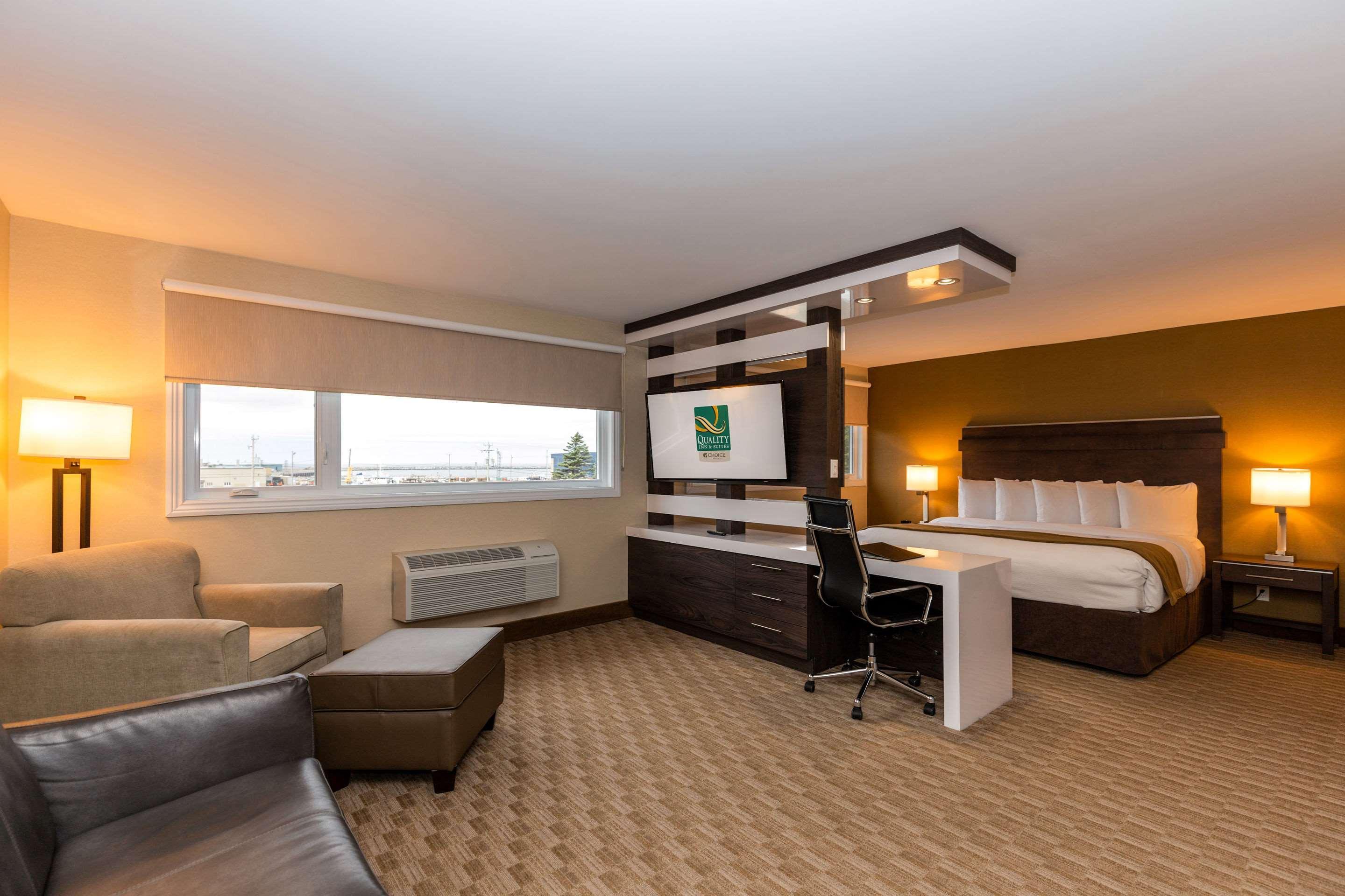 Quality Inn & Suites Matane Exteriör bild