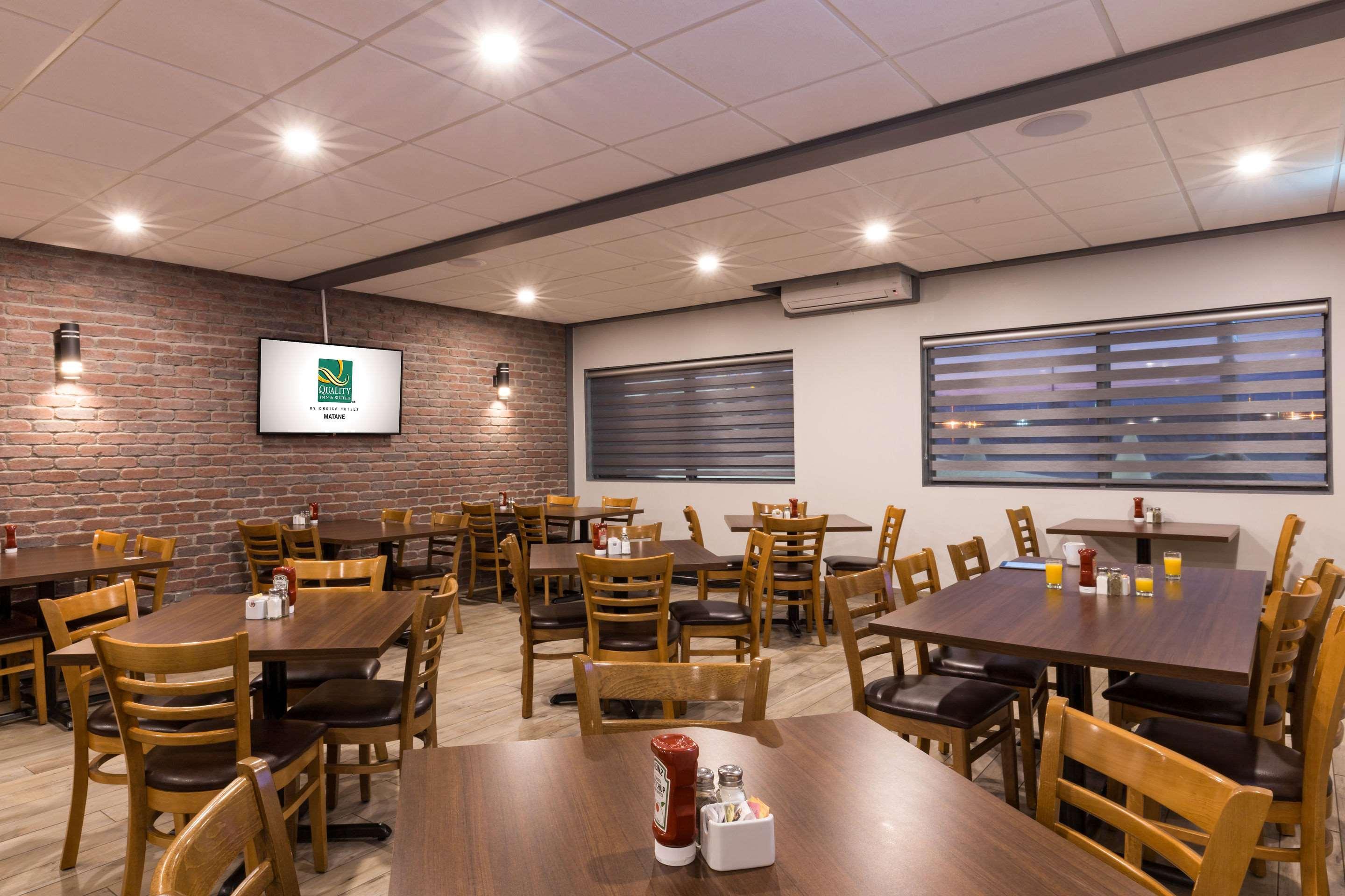 Quality Inn & Suites Matane Exteriör bild