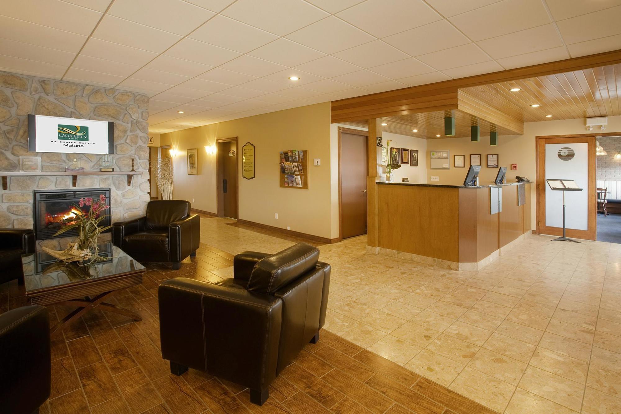 Quality Inn & Suites Matane Exteriör bild
