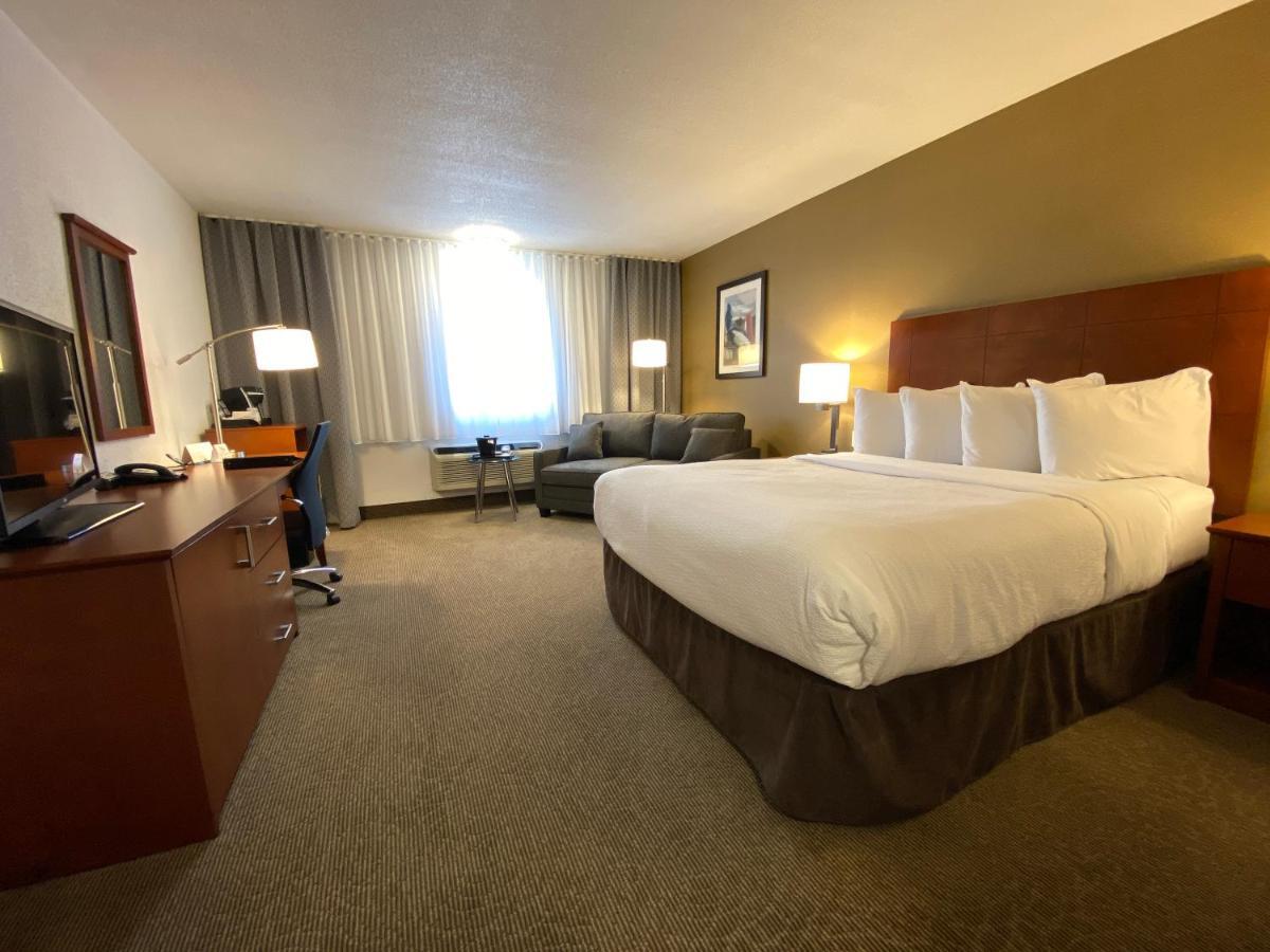 Quality Inn & Suites Matane Exteriör bild